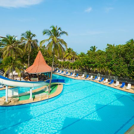 Hotel Las Americas Casa De Playa Cartagena Екстер'єр фото The swimming pool at the hotel