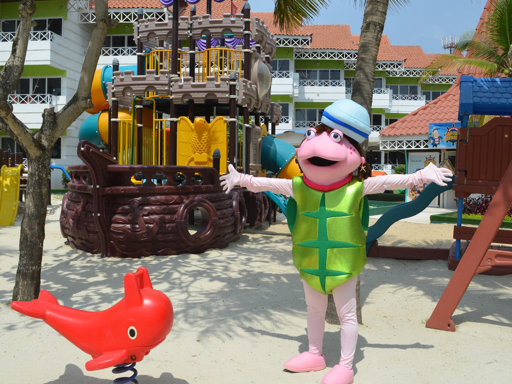 Hotel Las Americas Casa De Playa Cartagena Екстер'єр фото The mascot of the resort, "The Dolphin"