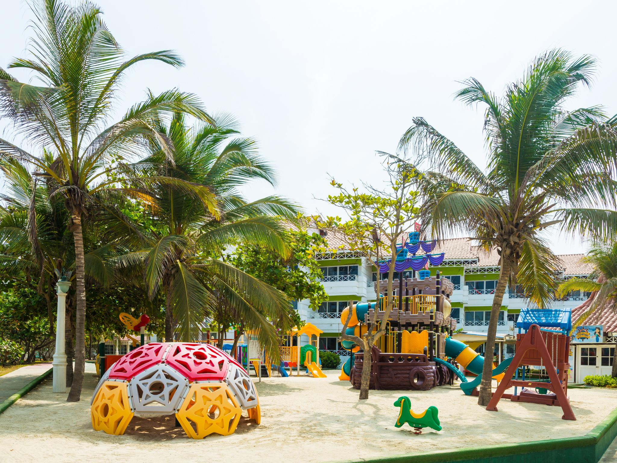 Hotel Las Americas Casa De Playa Cartagena Екстер'єр фото Playground