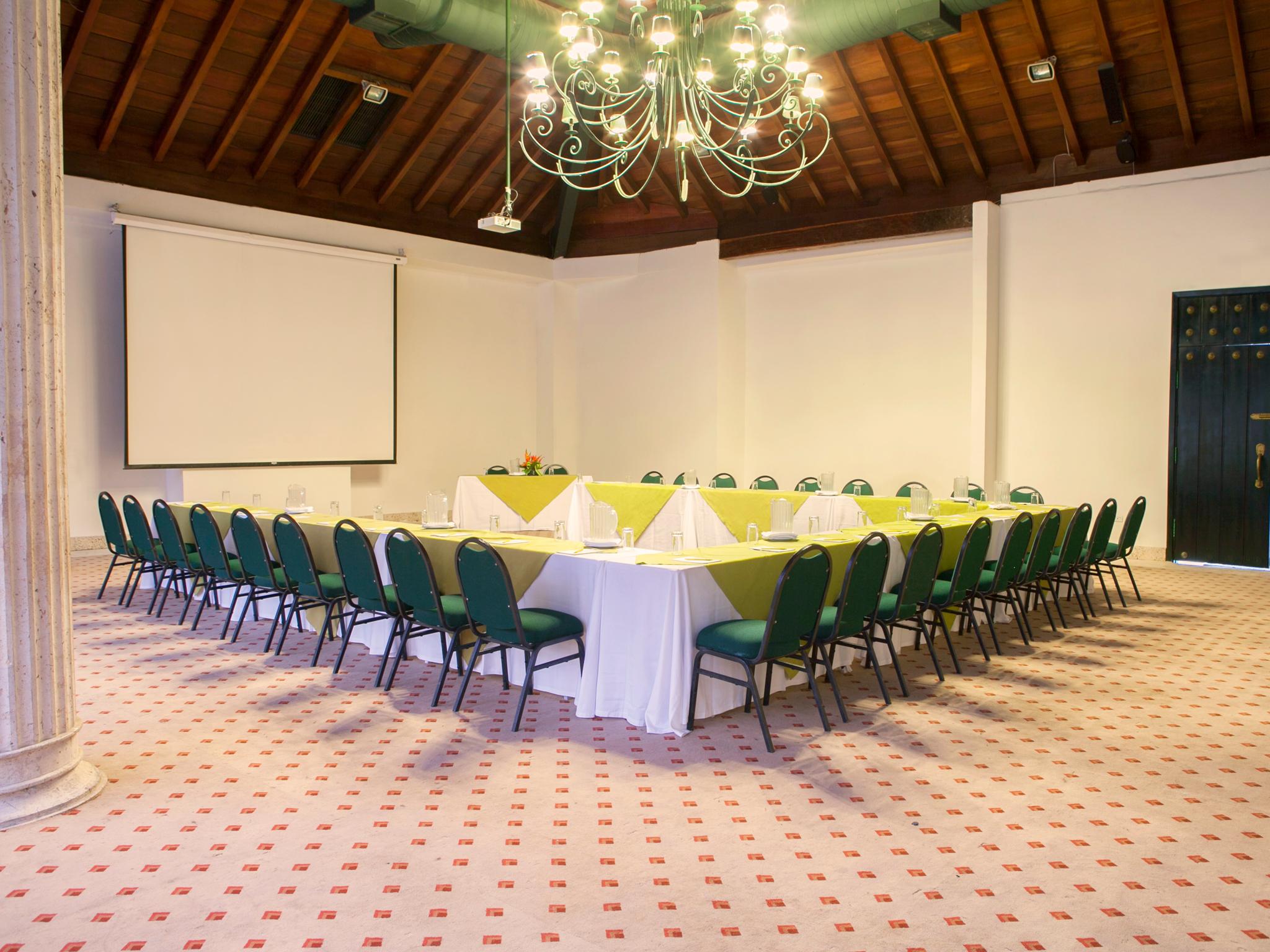Hotel Las Americas Casa De Playa Cartagena Екстер'єр фото The meeting room