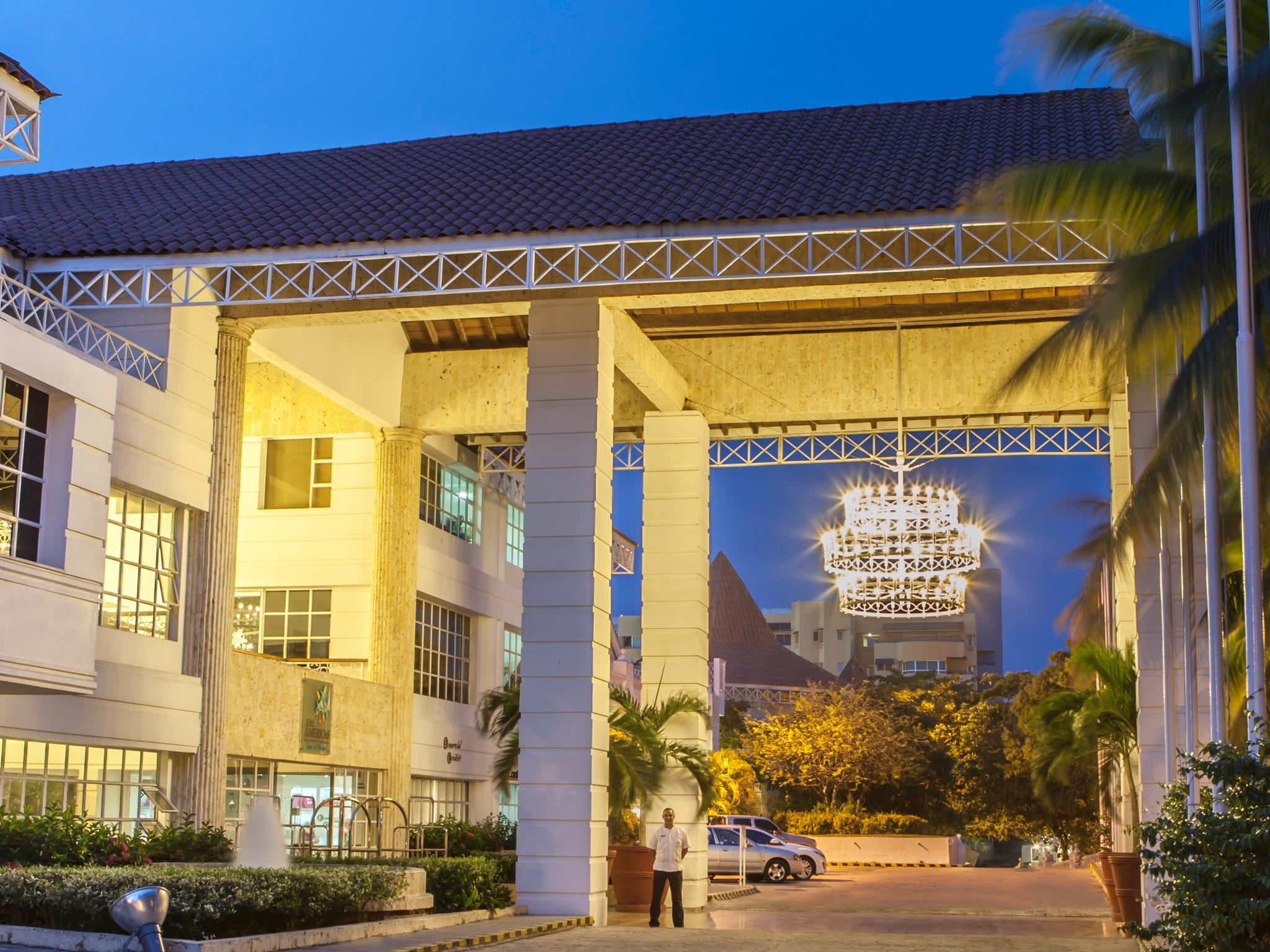 Hotel Las Americas Casa De Playa Cartagena Екстер'єр фото The University of Nottingham Malaysia Campus