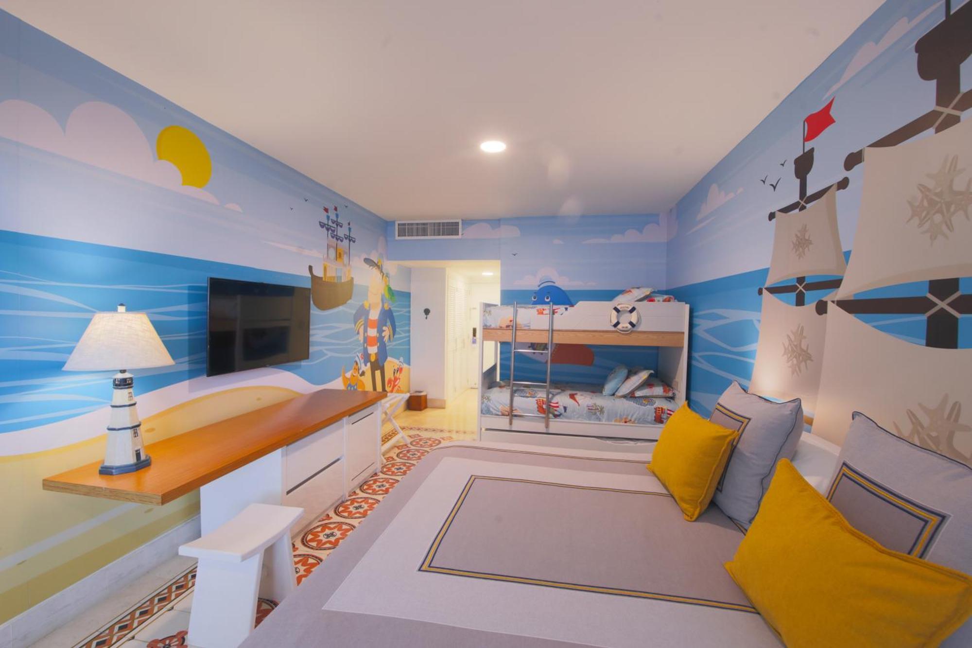 Hotel Las Americas Casa De Playa Cartagena Екстер'єр фото A room at the Great Wolf Lodge in Concord, North Carolina